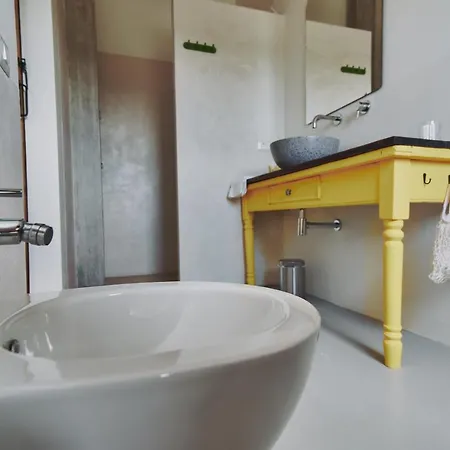 בית חווה Monna Terra *